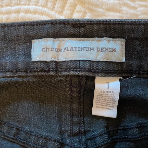 Chico’s Platinum Faded Black Denim Jeans Size 8 SHORT - Picture 3 of 9